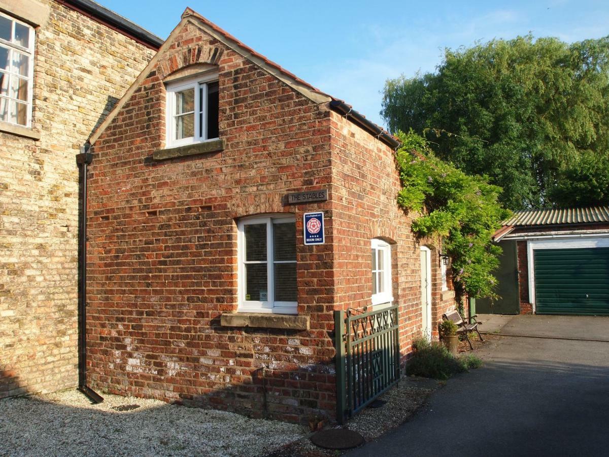 The Stables At Owlett Hall Crowle  Exterior photo